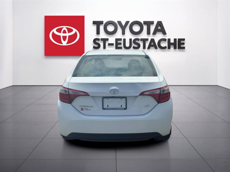 toyota Corolla 2015 - 6