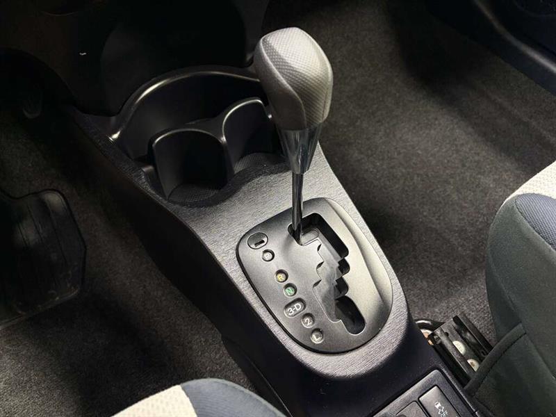 toyota Yaris 2013 - 19