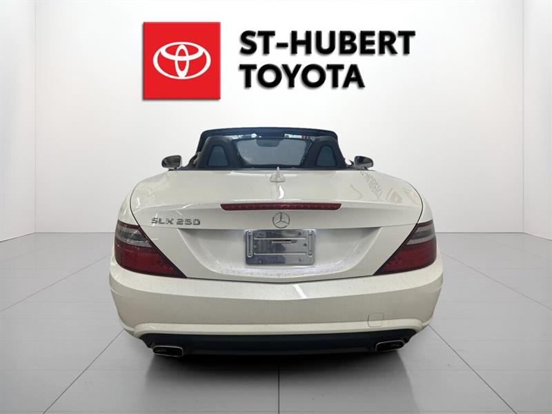 mercedes-benz SLK 250 2015 - 12