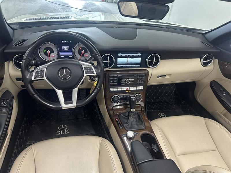 mercedes-benz SLK 250 2015 - 13