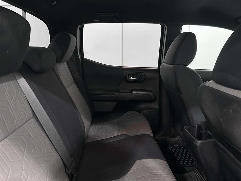 toyota Tacoma 2021 - 25