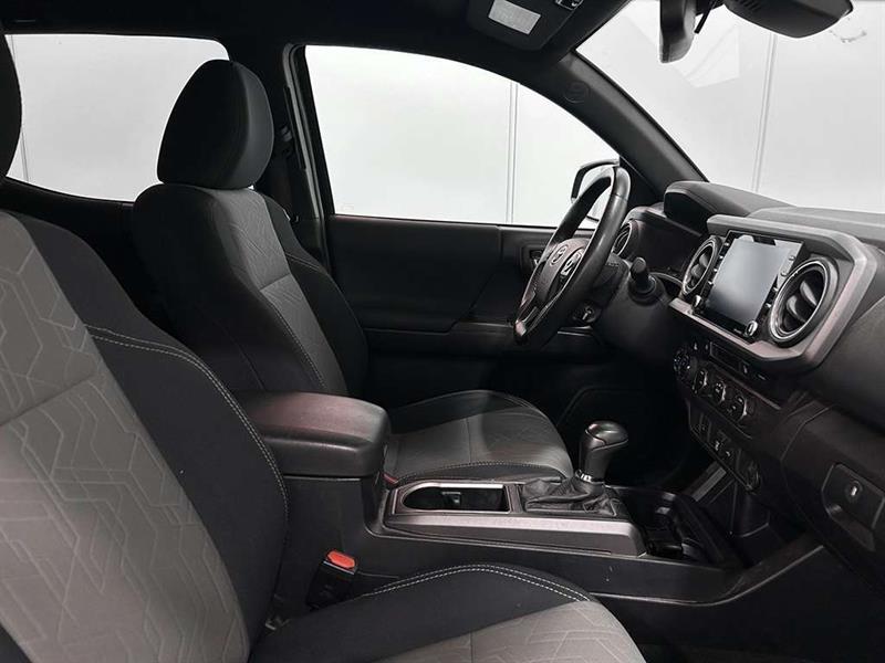 toyota Tacoma 2021 - 26