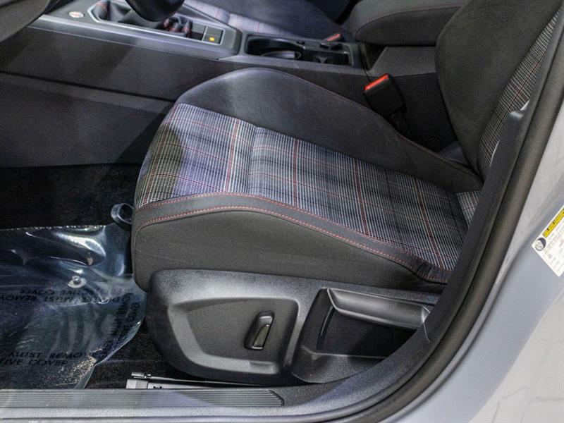 volkswagen Golf GTI 2022 - 21