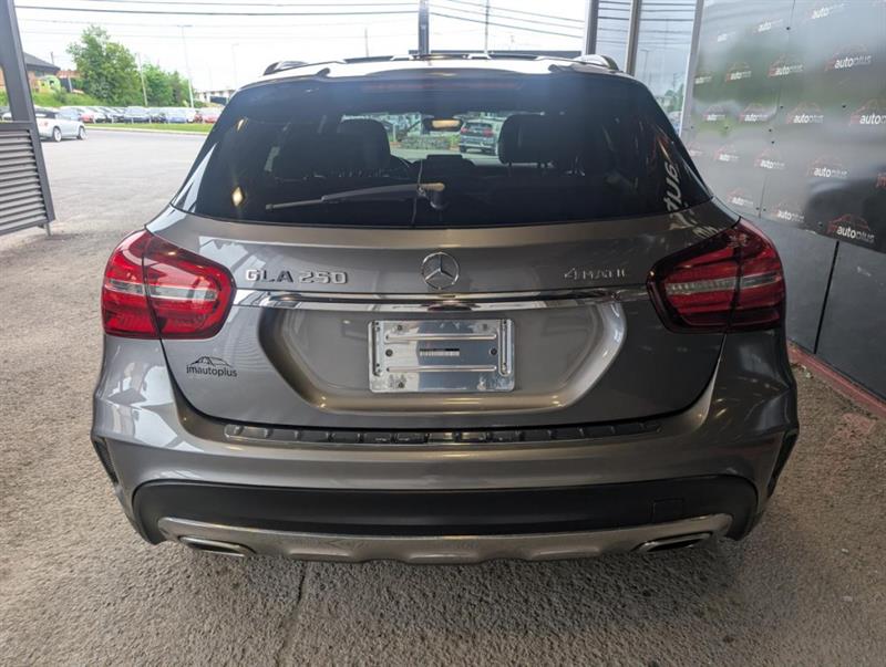 mercedes-benz GLA 2018 - 9