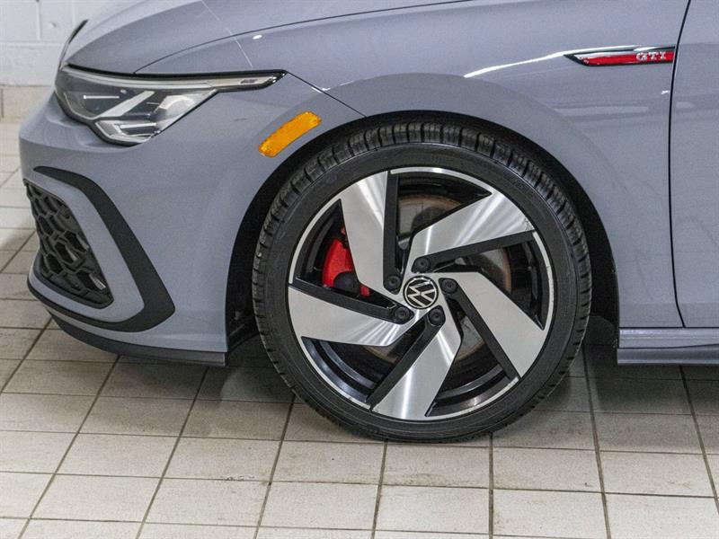 volkswagen Golf GTI 2022 - 32