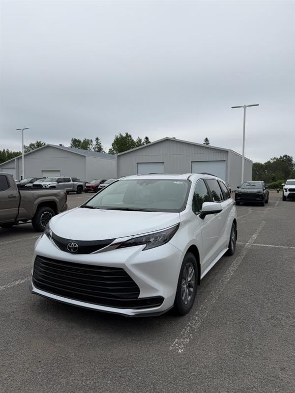 toyota Sienna Hybrid 2026 - 13