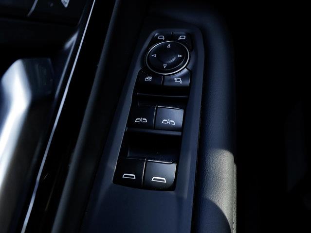 chevrolet Suburban 2026 - 38