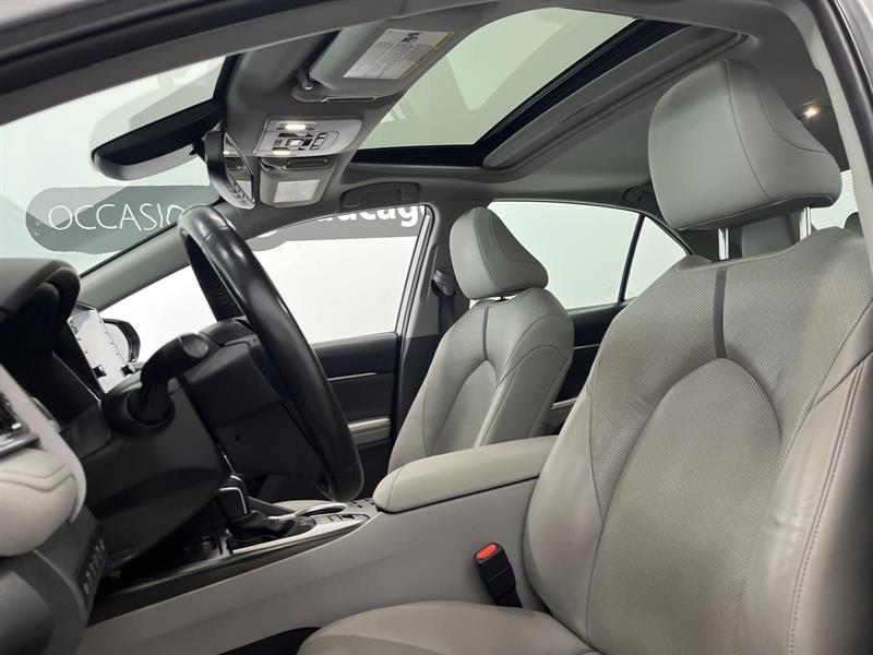 toyota Camry 2022 - 7