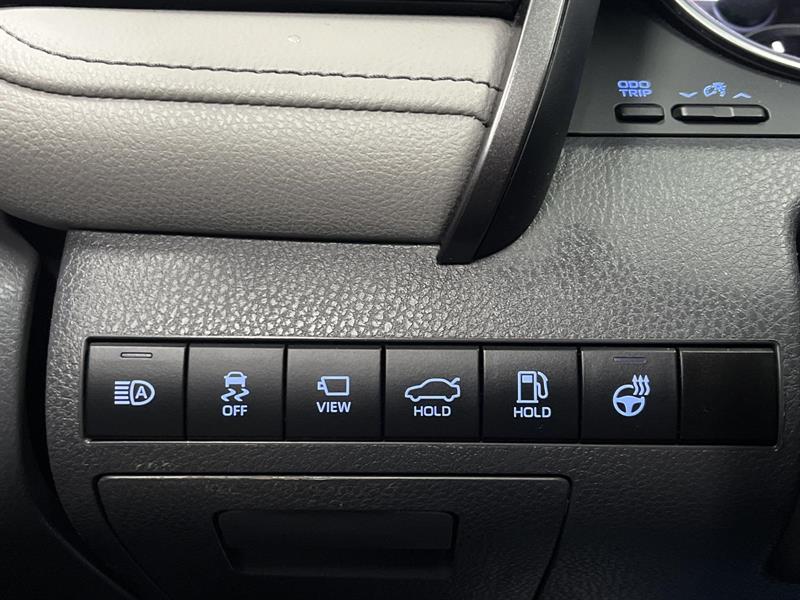 toyota Camry 2022 - 11