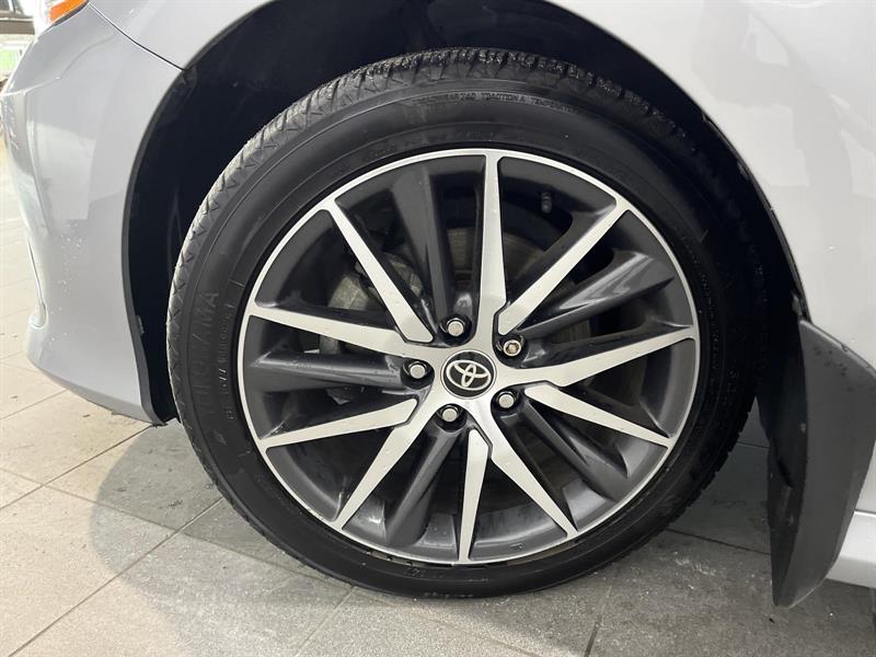toyota Camry 2022 - 17