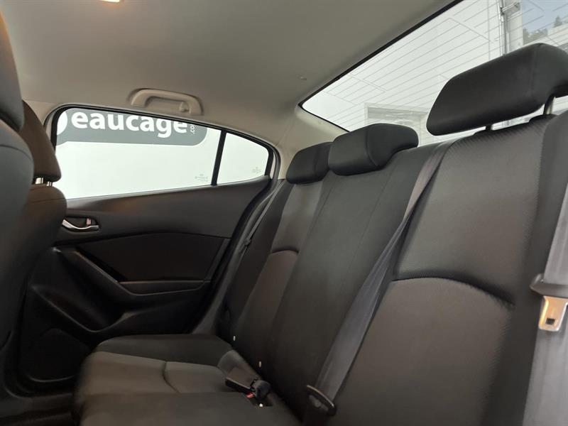 mazda Mazda3 2018 - 9