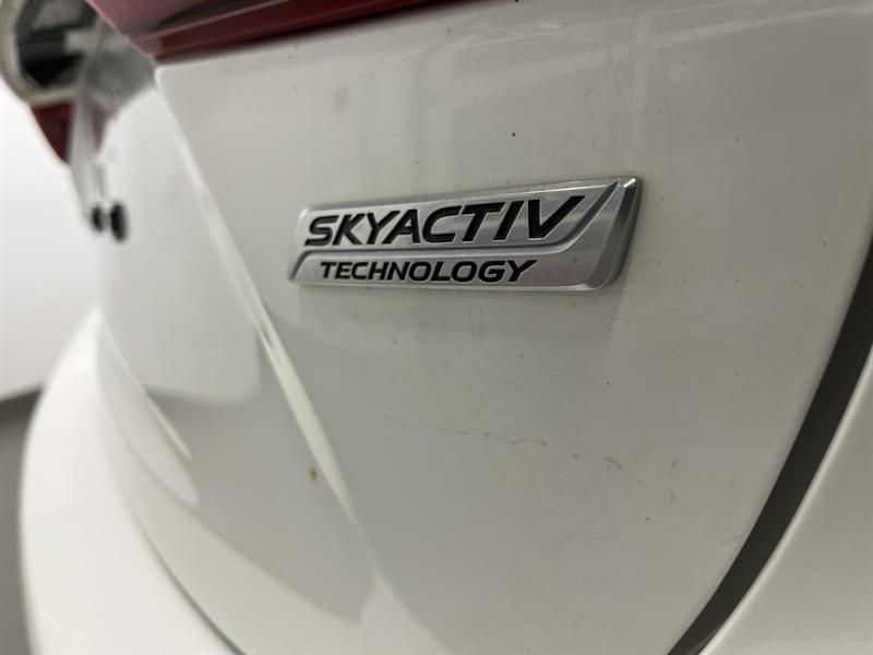 mazda Mazda3 2018 - 23