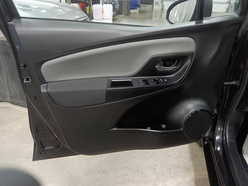 toyota Yaris Hatchback 2019 - 16