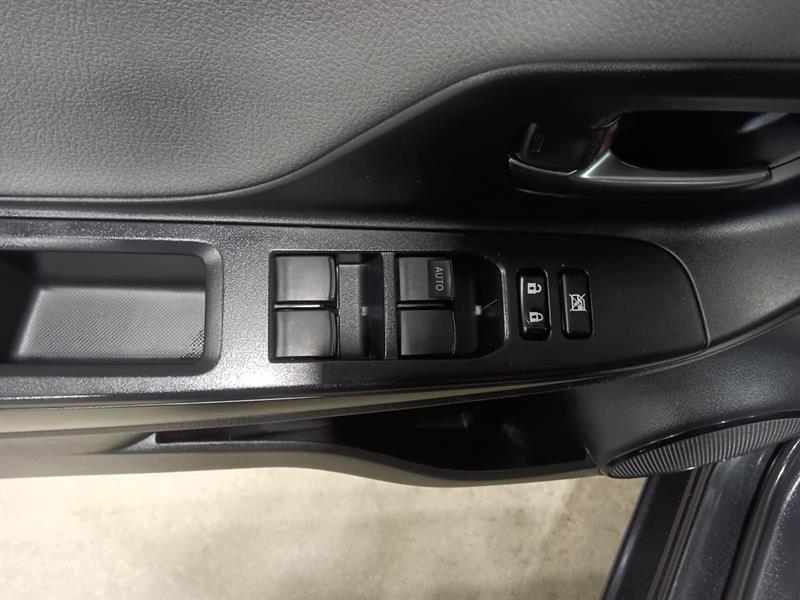 toyota Yaris Hatchback 2019 - 24