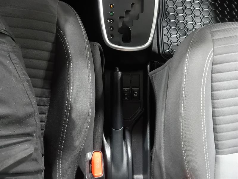 toyota Yaris Hatchback 2019 - 28