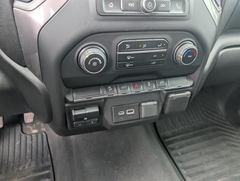 chevrolet Silverado 1500 2021 - 17