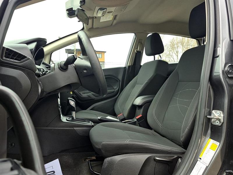 ford Fiesta 2017 - 12