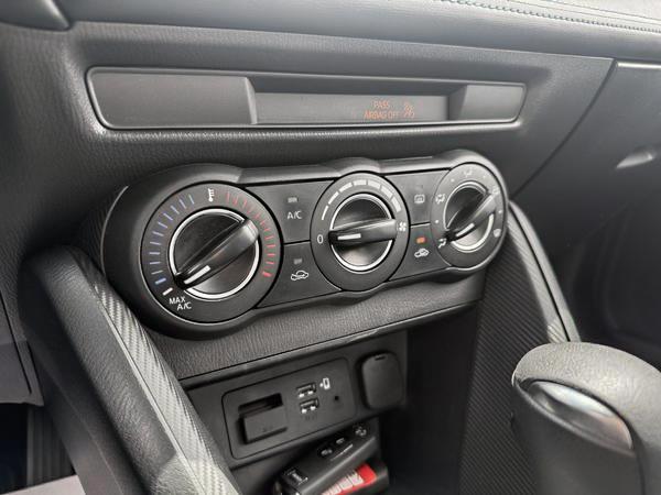 toyota Yaris Hatchback 2020 - 14