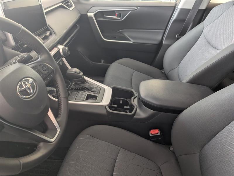 toyota RAV4 2025 - 11