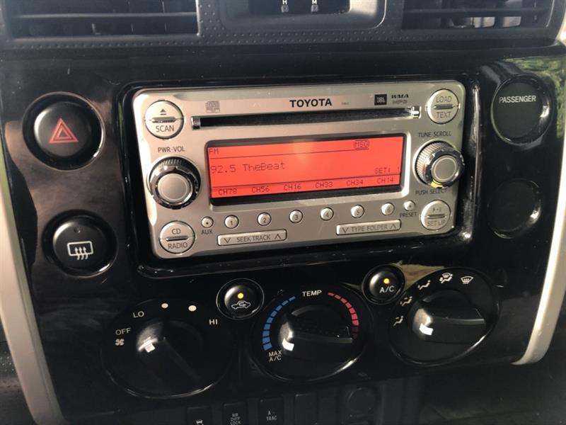 toyota FJ Cruiser 2012 - 22