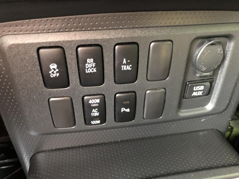 toyota FJ Cruiser 2012 - 23