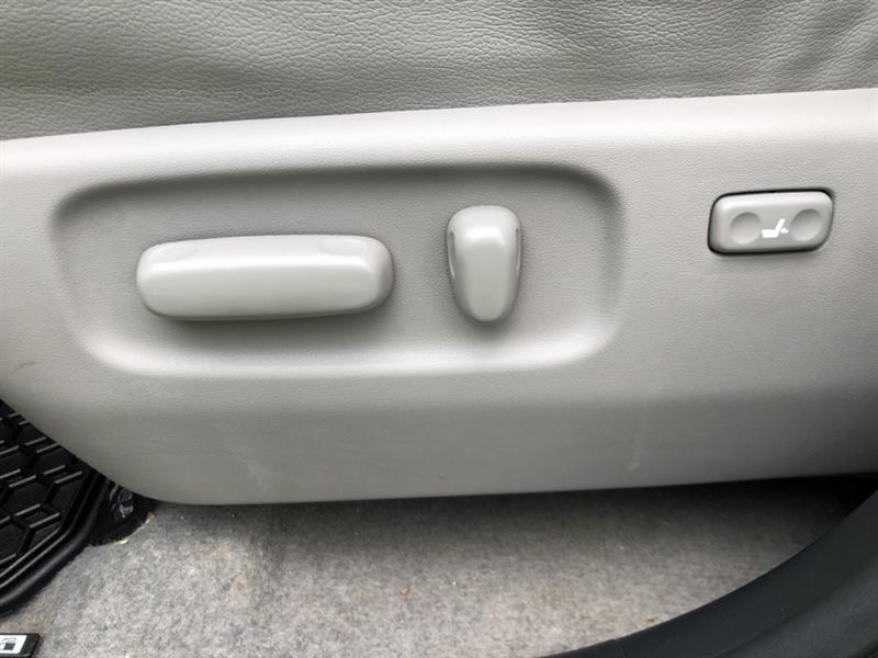 toyota RAV4 2012 - 27