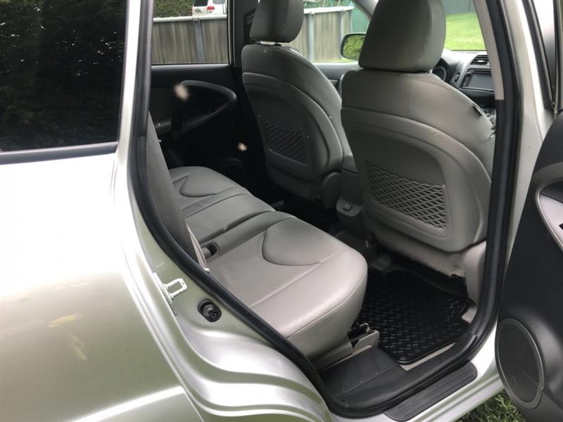toyota RAV4 2012 - 32