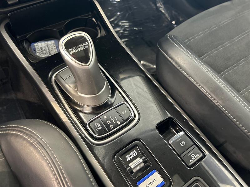 mitsubishi Outlander PHEV 2022 - 24