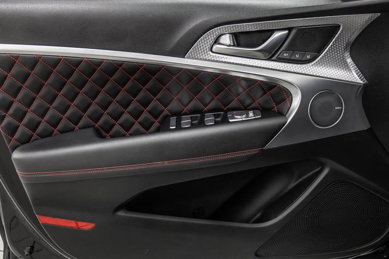 genesis G70 2022 - 13