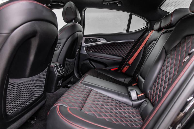 genesis G70 2022 - 35