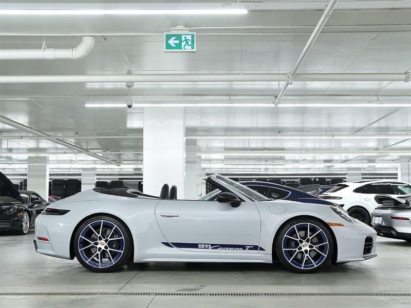 porsche 911 2025 - 2