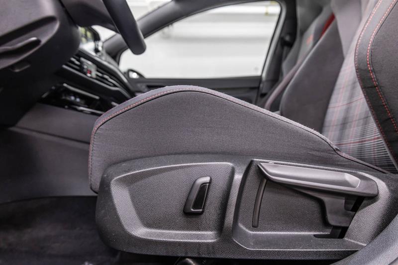 volkswagen Golf GTI 2023 - 12