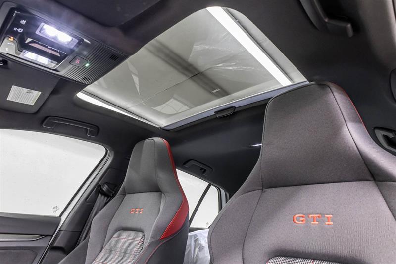 volkswagen Golf GTI 2023 - 27