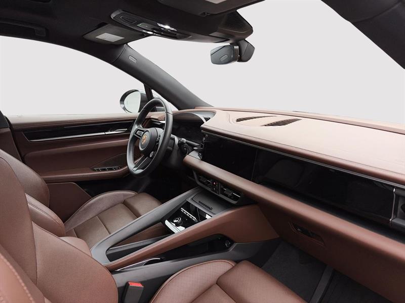 porsche Macan 2024 - 25