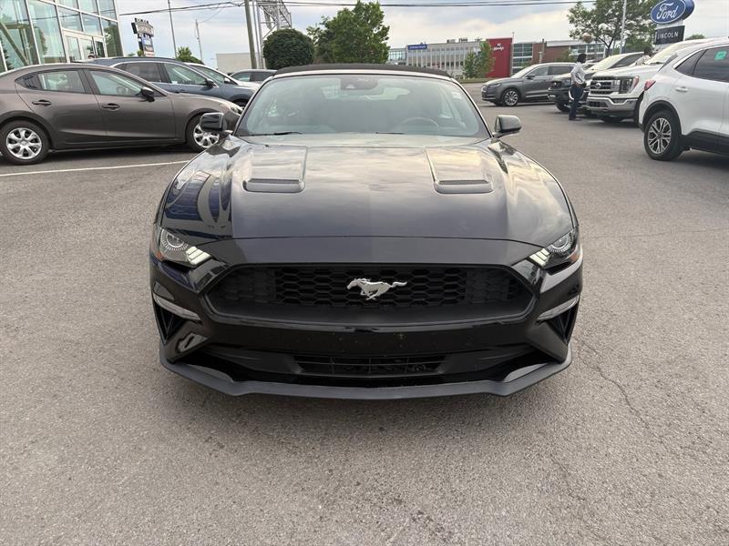 ford Mustang Convertible 2022 - 3