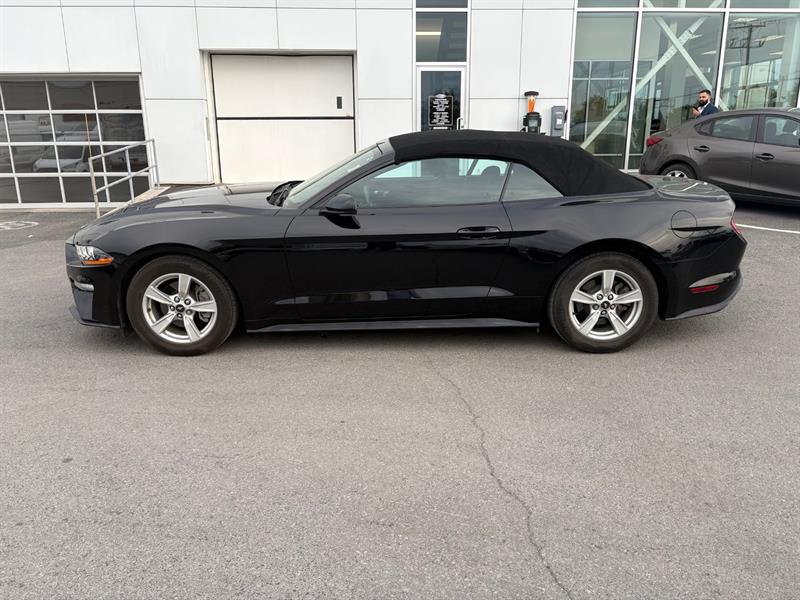 ford Mustang Convertible 2022 - 5