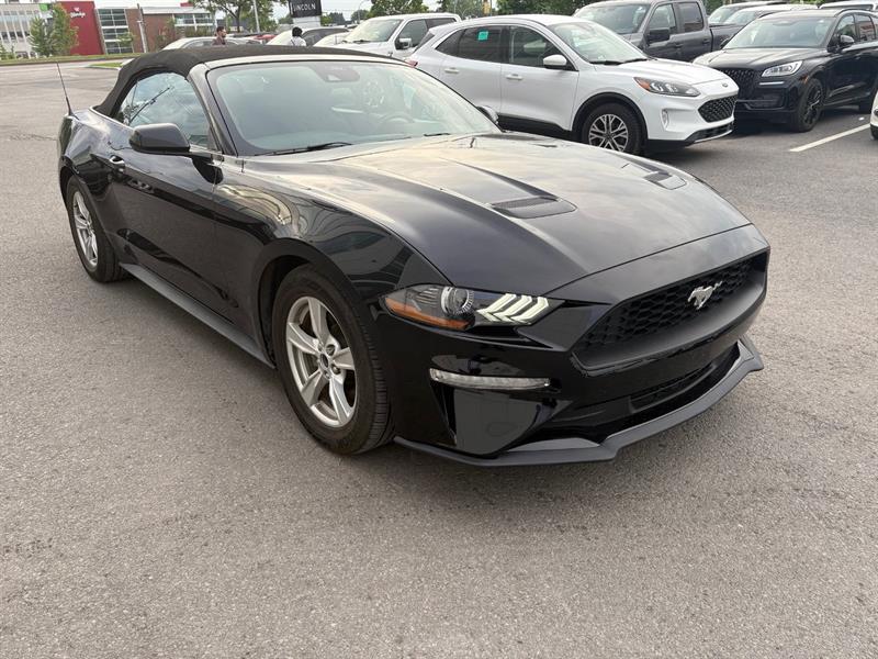 ford Mustang Convertible 2022 - 7
