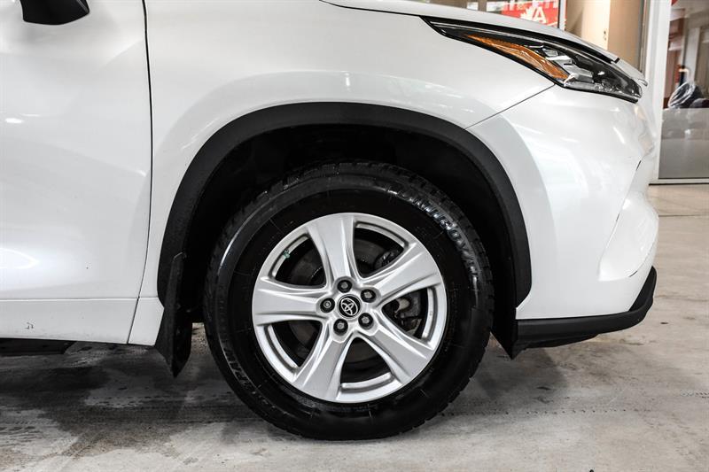 2023 Toyota Highlander - Image 6