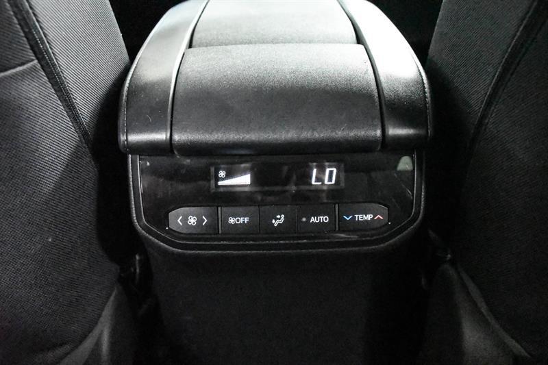 2023 Toyota Highlander - Image 21
