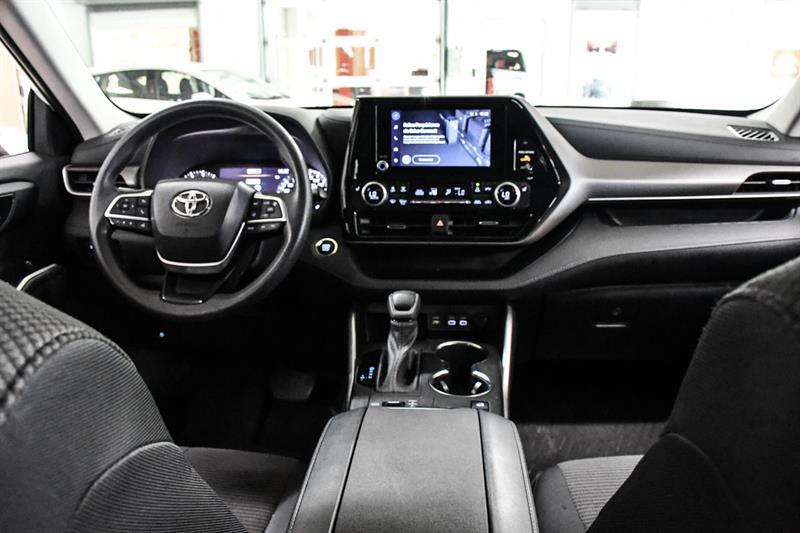 2023 Toyota Highlander - Image 23