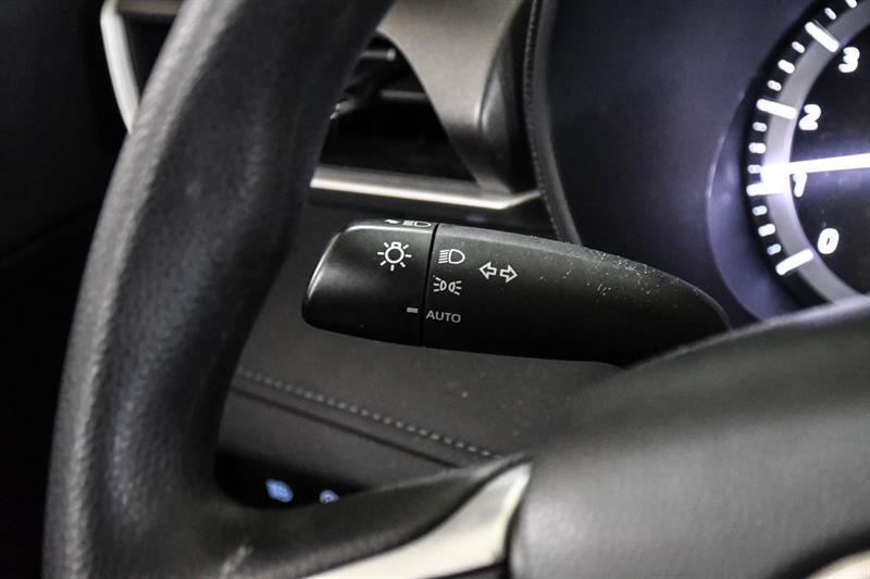 2023 Toyota Highlander - Image 25