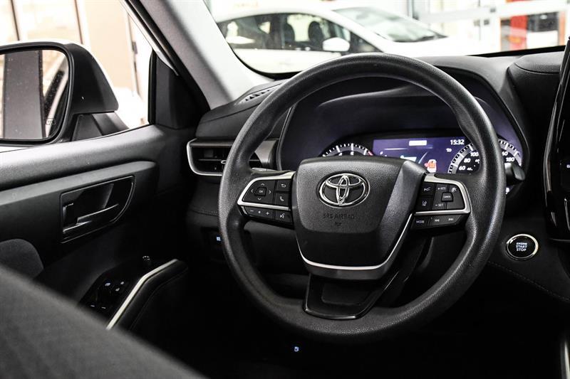 2023 Toyota Highlander - Image 26