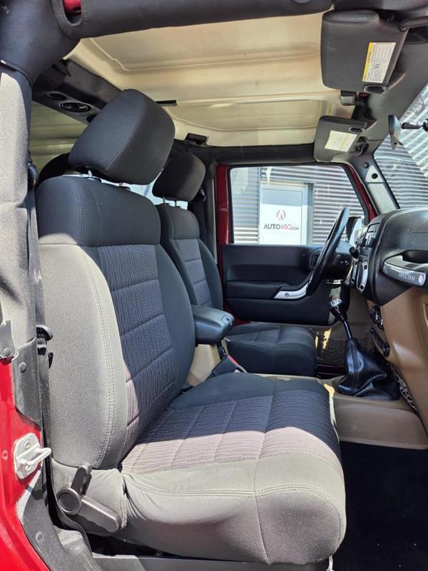 2011 Jeep Wrangler - Image 11