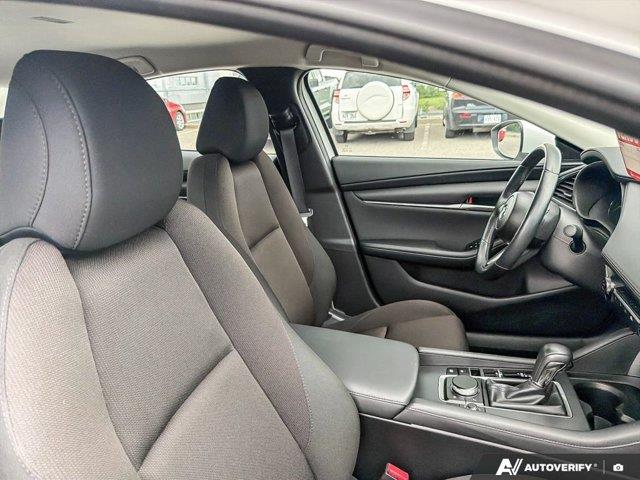 mazda Mazda3 2023 - 25