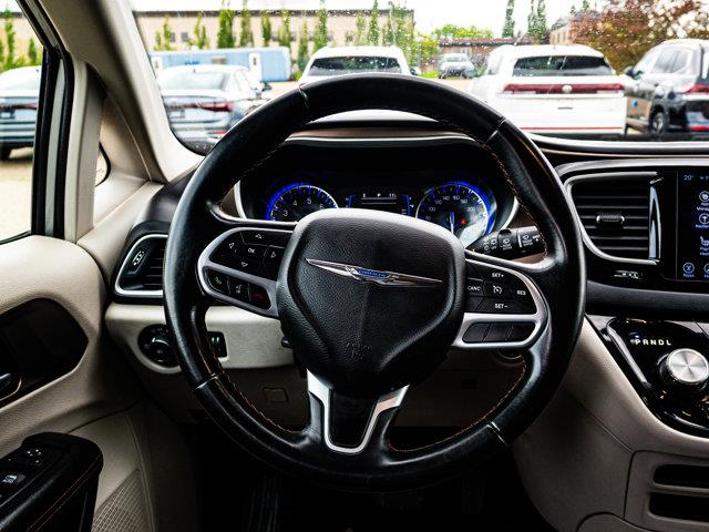 chrysler Pacifica 2017 - 32