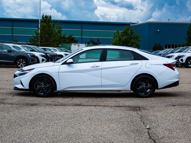 hyundai Elantra 2022 - 10