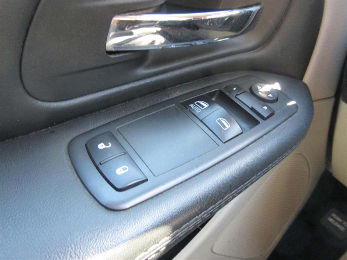dodge Grand Caravan 2017 - 24