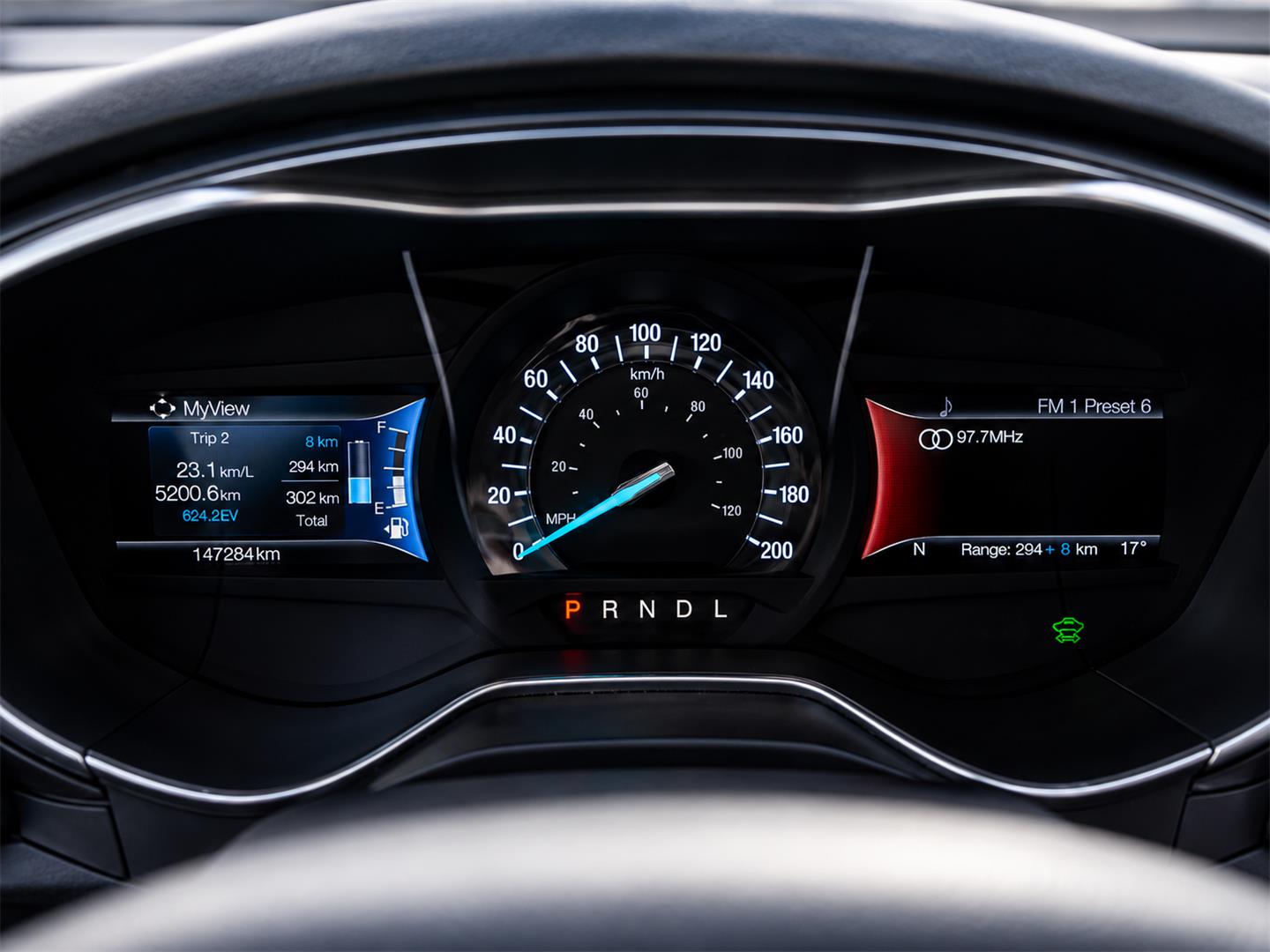 ford Fusion Energi 2018 - 16
