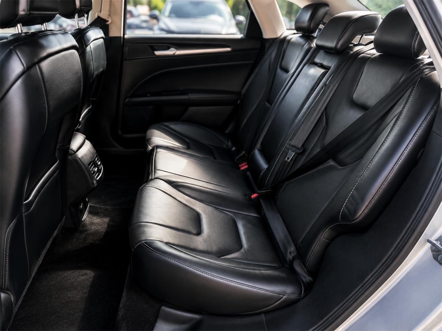 ford Fusion Energi 2018 - 23