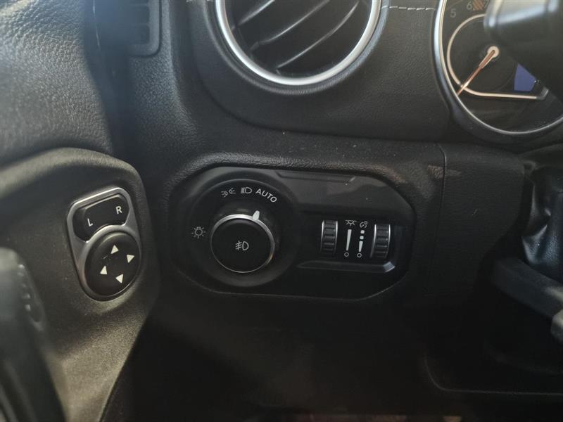 jeep Wrangler 2022 - 11